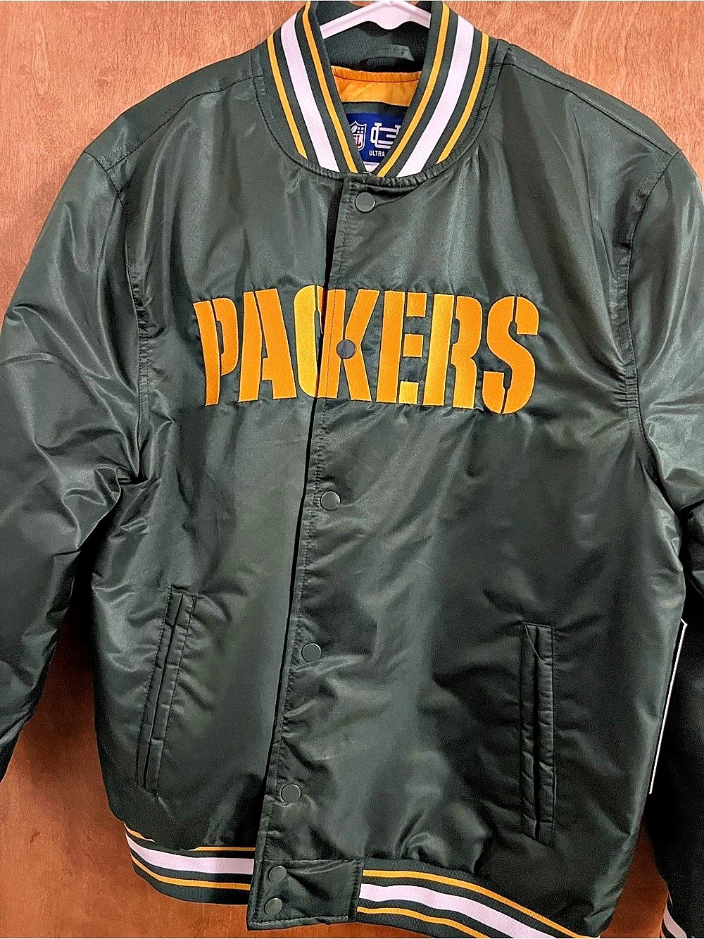 Ultra Game Packers Jacket Packers Bomber Jacket in Green & Yellow Size Medium
